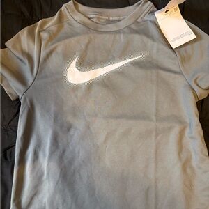 Youth Nike workout tee, NWT